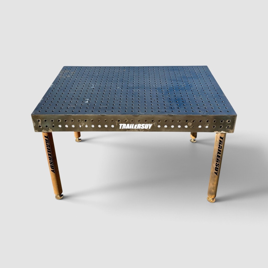 Mesa de soldador perforada, vista tres cuartos